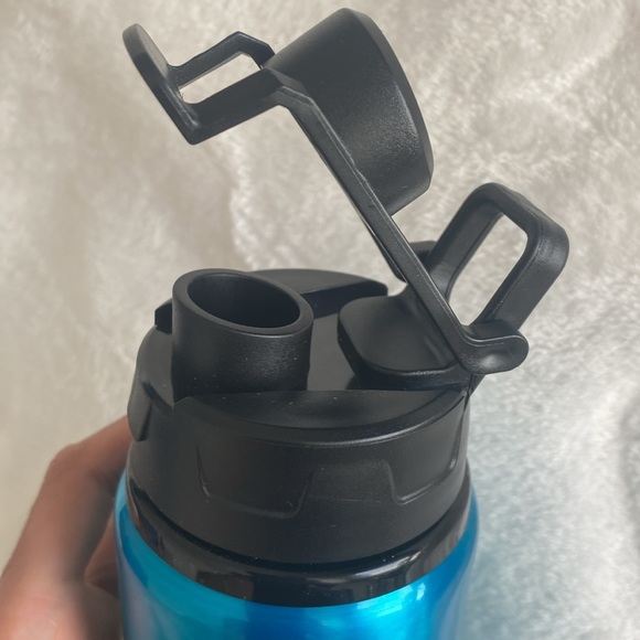 Blue Whole Foods Market TMAW 2021 water bottle - Picture 16 of 17